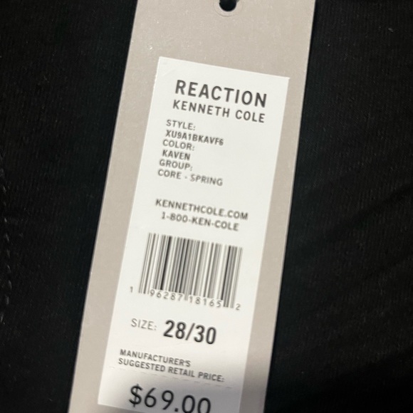 BNWT- boys Kenneth Cole Reaction black jeans size 28/30.. Super soft quality! - Picture 3 of 5